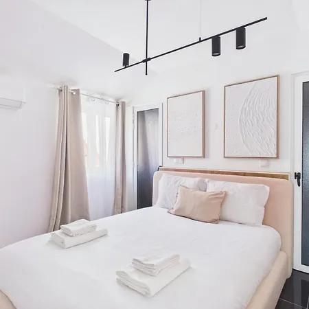 New 2br, 2 En-suites W/ A/c - Principe Real | By Airnest Appartement *