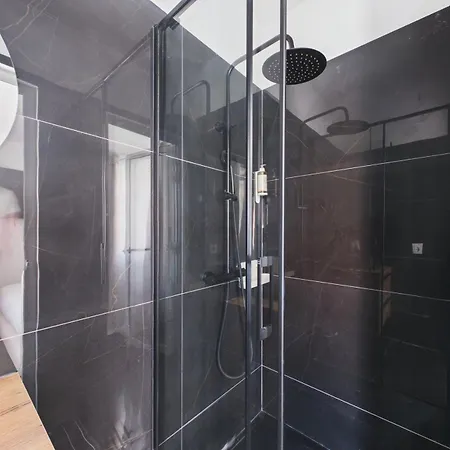 New 2br, 2 En-suites W/ A/c - Principe Real | By Airnest Lisboa